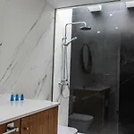 A Mar Dolphin * بويرتو ذيل كارمين